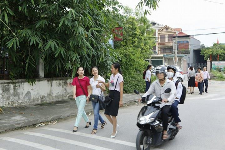 Thi THPT: Đề văn dễ thở, phát hiện thí sinh mang tài liệu vào phòng thi ảnh 44