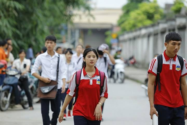 Thi THPT: Đề văn dễ thở, phát hiện thí sinh mang tài liệu vào phòng thi ảnh 42