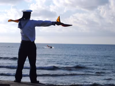 Chiến sỹ Trường Sa làm hoa tiêu hướng dẫn tàu vào đảo