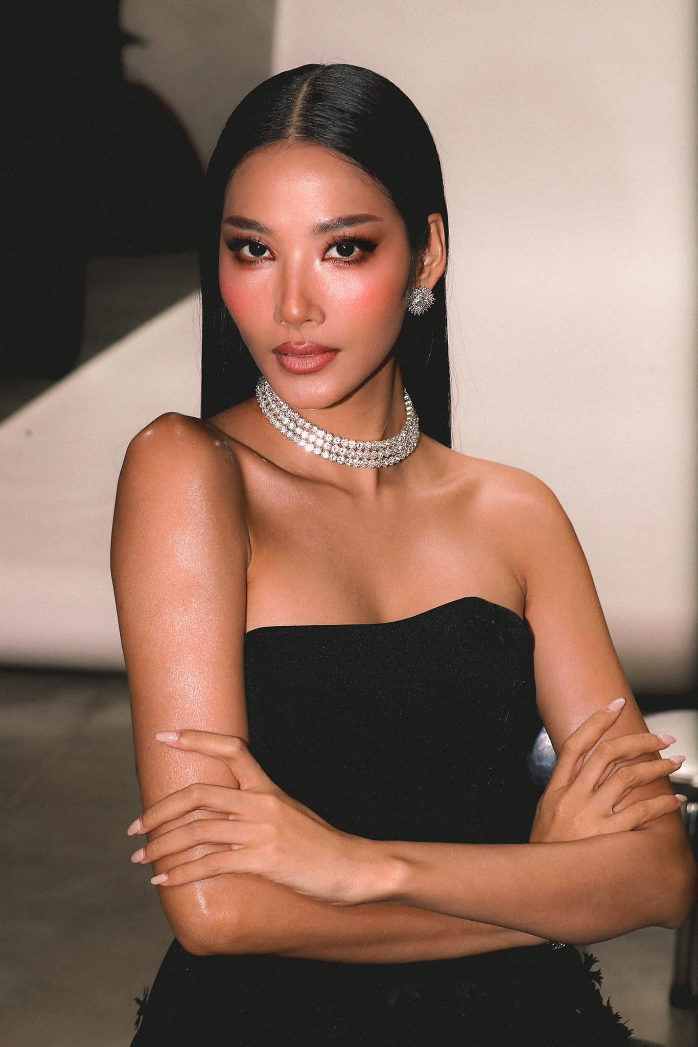 Thời gian qua Hoàng Thùy có nhiều bài đăng ẩn ý được cho là nói về Thanh Hằng.