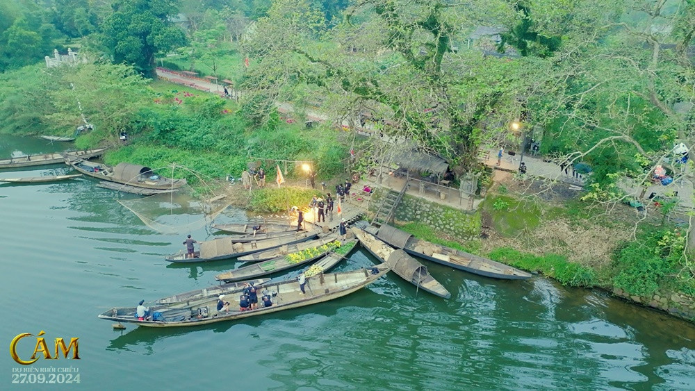 Nhà sản xuất đầu tư mạnh cho phần bối cảnh nhằm tạo cảm xúc mạnh cho khán giả.