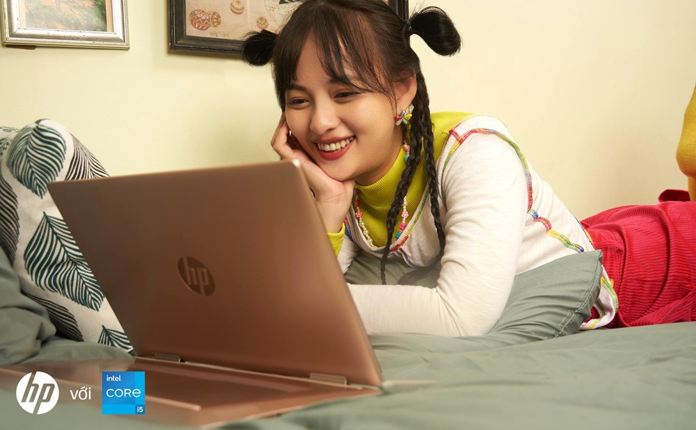 HP Pavilion x360 14 luôn sẵn sàng để theo bạn đến mọi nơi, sáng tạo mọi lúc. HP Pavilion x360 14 luôn sẵn sàng để theo bạn đến mọi nơi, sáng tạo mọi lúc.