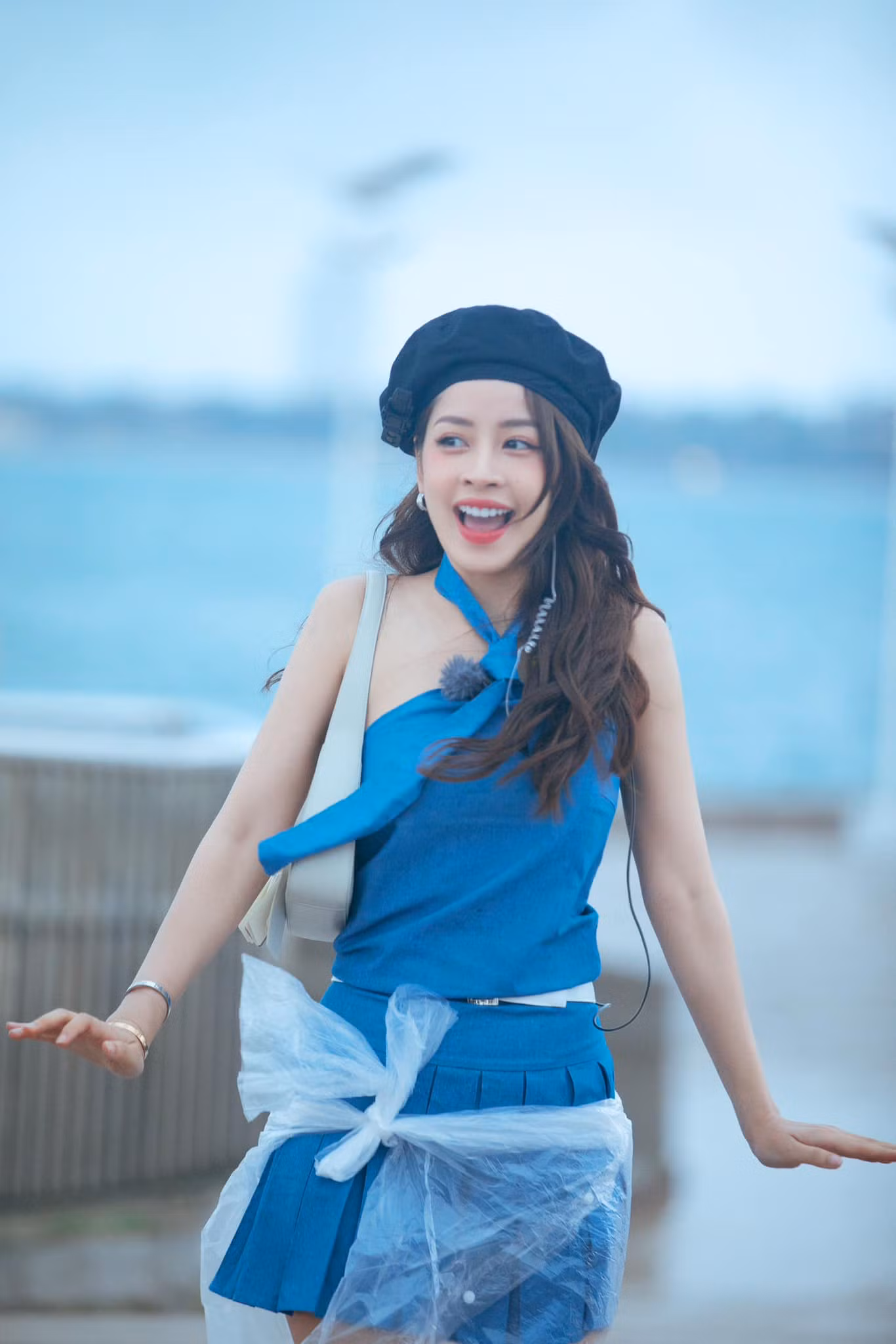 Cô còn muốn tổ chức concert hoặc fan meeting. Cô còn muốn tổ chức concert hoặc fan meeting.