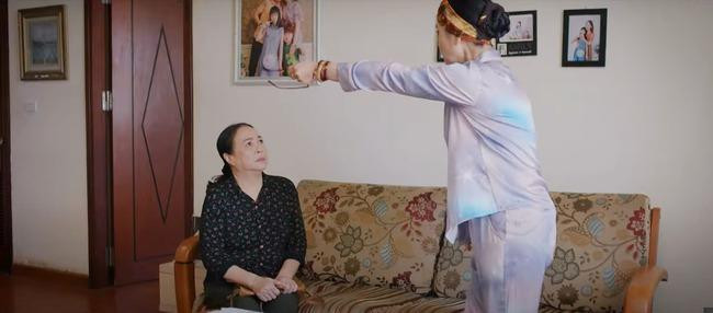 Bà sẵn sàng đến năn nỉ thông gia Bà sẵn sàng đến năn nỉ thông gia