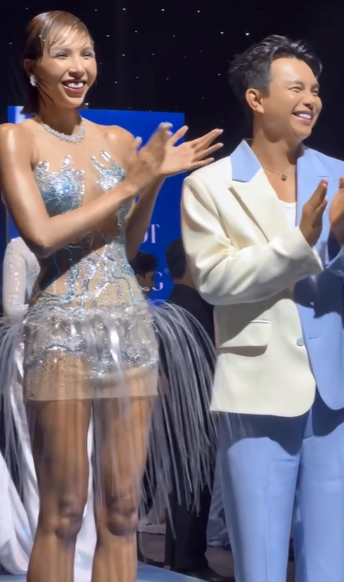 Biểu cảm trái ngược của Kỳ Duyên và Minh Triệu trong show diễn gần đây.