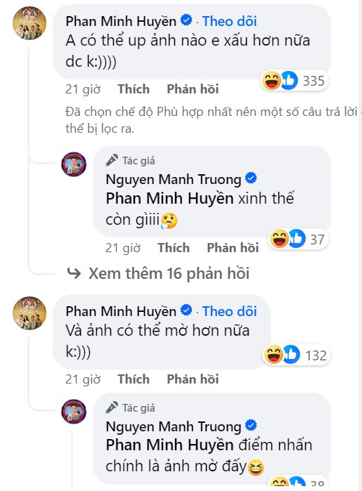 Cuộc trò chuyện vui nhộn của hai diễn viên. Cuộc trò chuyện vui nhộn của hai diễn viên.