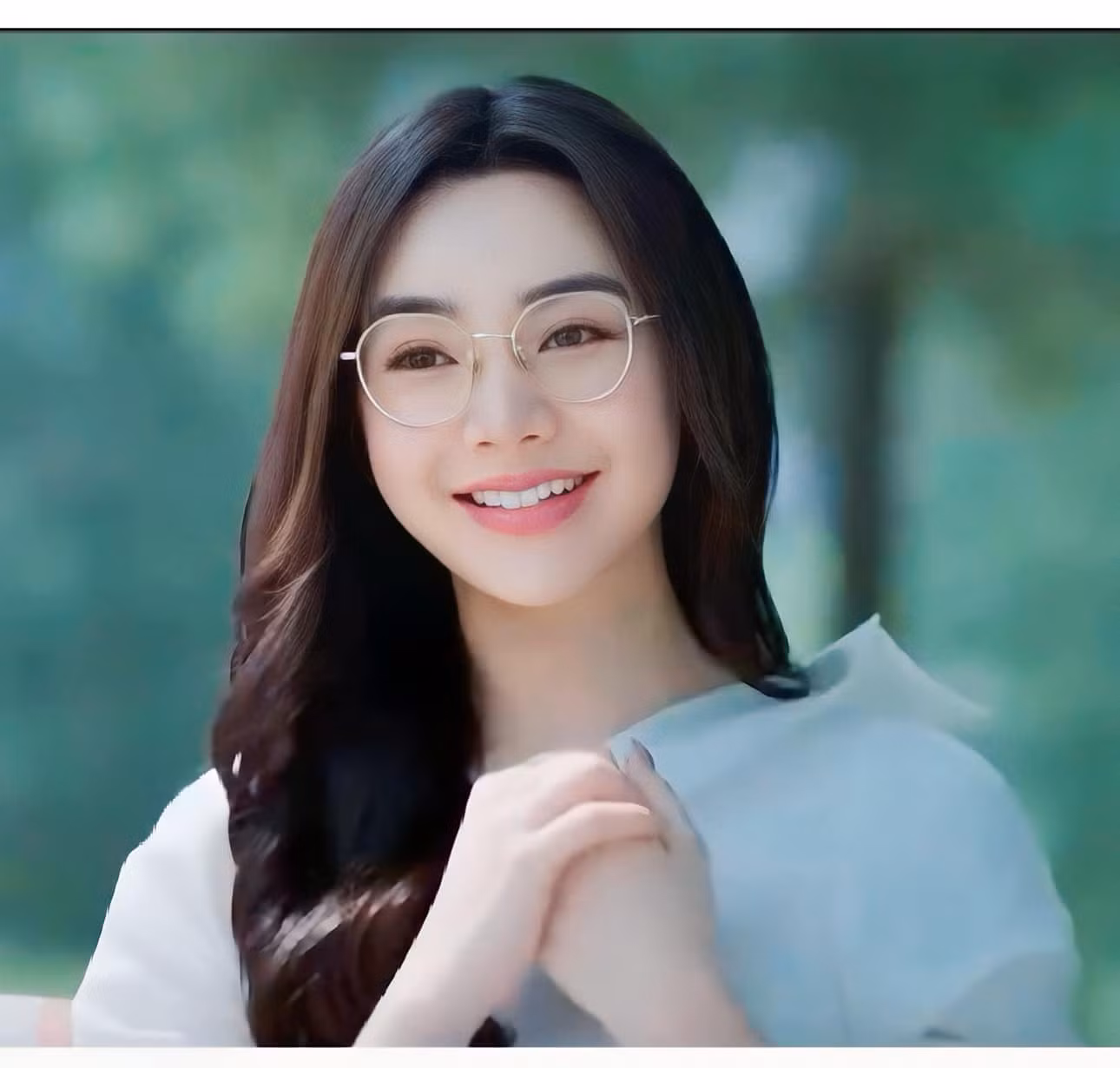 Quỳnh Kool xinh đẹp hơn hẳn trong phim mới "Chúng Ta Của 8 Năm Sau".