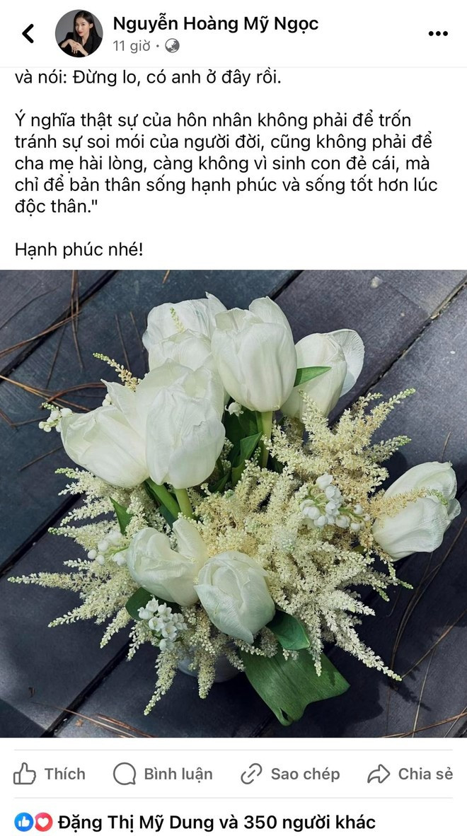 Các khách mời chỉ đăng ảnh hậu trường tiệc cưới. Các khách mời chỉ đăng ảnh hậu trường tiệc cưới.