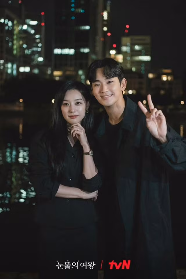 Netizen vẫn đang nhiệt tình ghép đôi Kim Ji Won, Kim Soo Hyun.