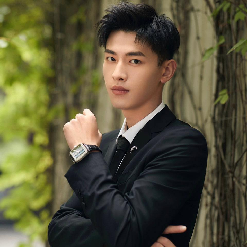 Tân Vân Lai nổi tiếng hơn sau Quý Nữ (Nhạn Hồi Thì). Tân Vân Lai nổi tiếng hơn sau Quý Nữ (Nhạn Hồi Thì).