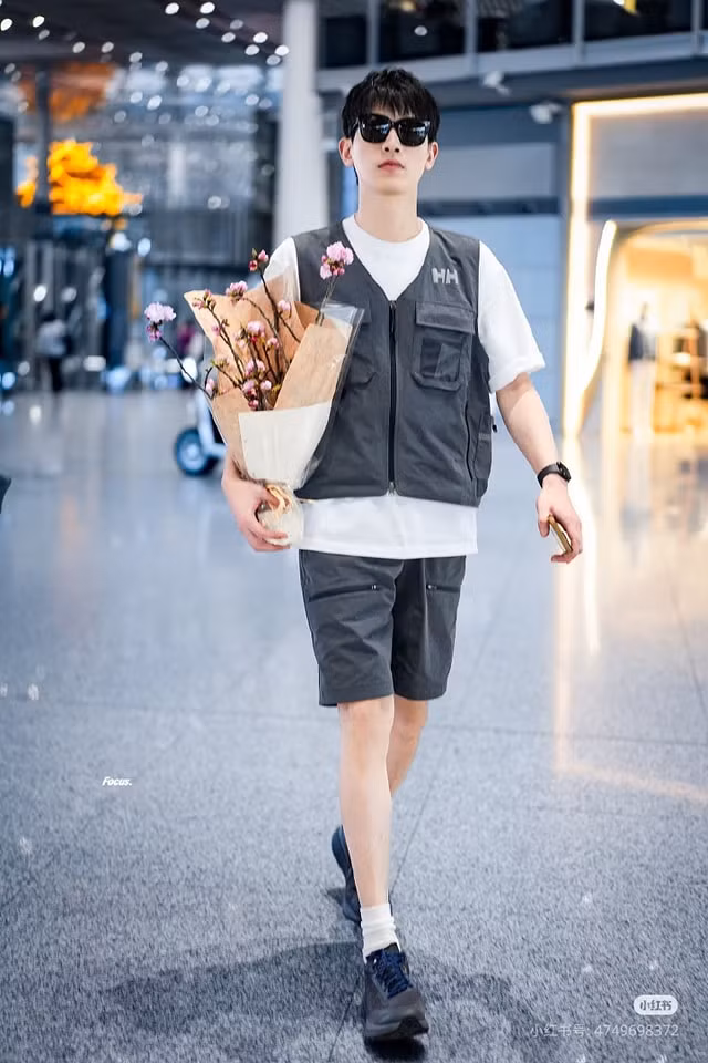 Một lần khác lại lộ căn cước công dân.