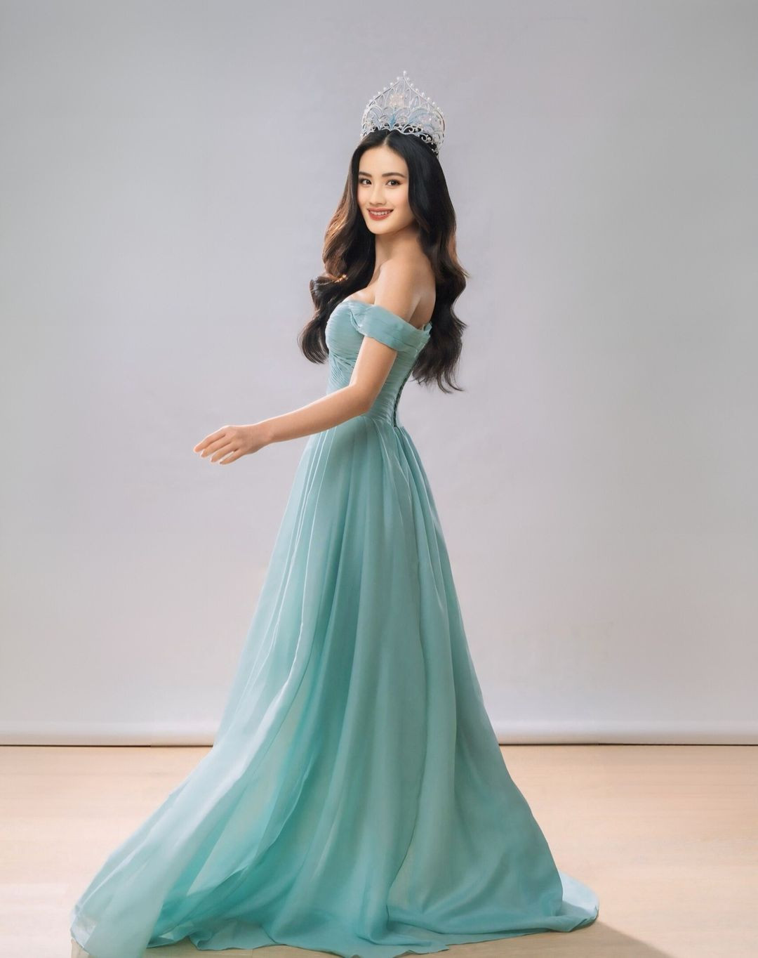 Cô chuẩn bị về Việt Nam để sẵn sàng tham gia Miss World 2025. Cô chuẩn bị về Việt Nam để sẵn sàng tham gia Miss World 2025.