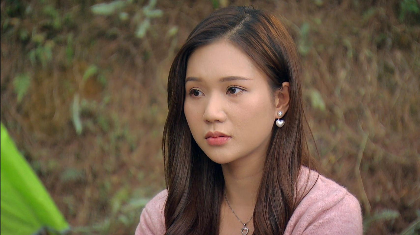 Nữ diễn viên công nhận mình còn nhiều thiếu sót. Nữ diễn viên công nhận mình còn nhiều thiếu sót.