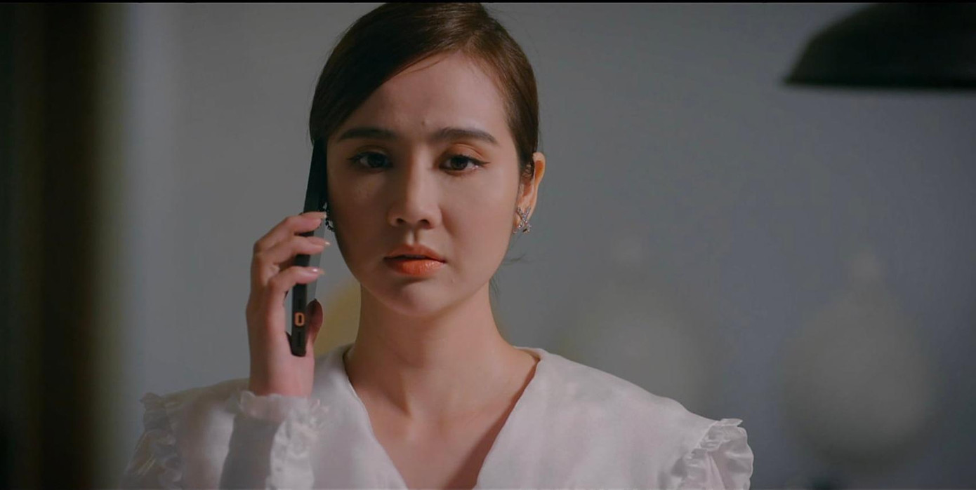 Trang sẽ giải thích thế nào với mẹ nuôi đây? Trang sẽ giải thích thế nào với mẹ nuôi đây?