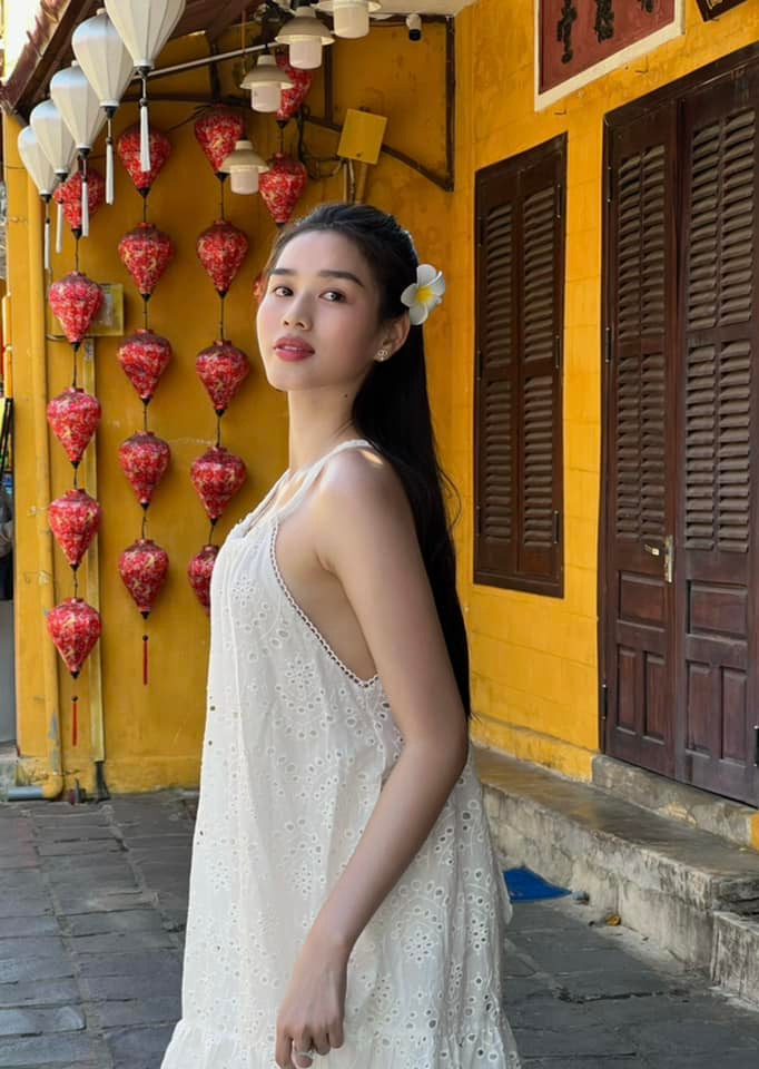 Nàng hậu được khen ngày càng xinh đẹp.