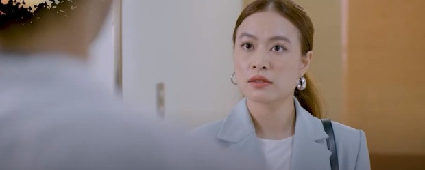 Hoàng Thùy Linh vào vai quý cô thành đạt. Hoàng Thùy Linh vào vai quý cô thành đạt.