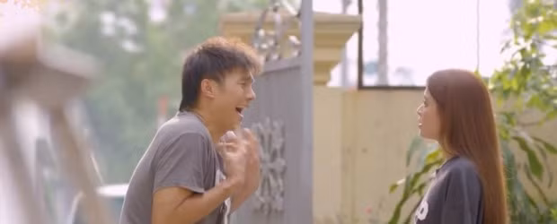 Mối quan hệ giữa hai người rất hài hước.