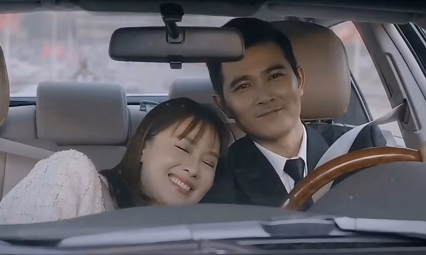 Ngân Hà tưởng hạnh phúc nhưng thực ra lại chịu đựng nhiều bất hạnh. Ngân Hà tưởng hạnh phúc nhưng thực ra lại chịu đựng nhiều bất hạnh.