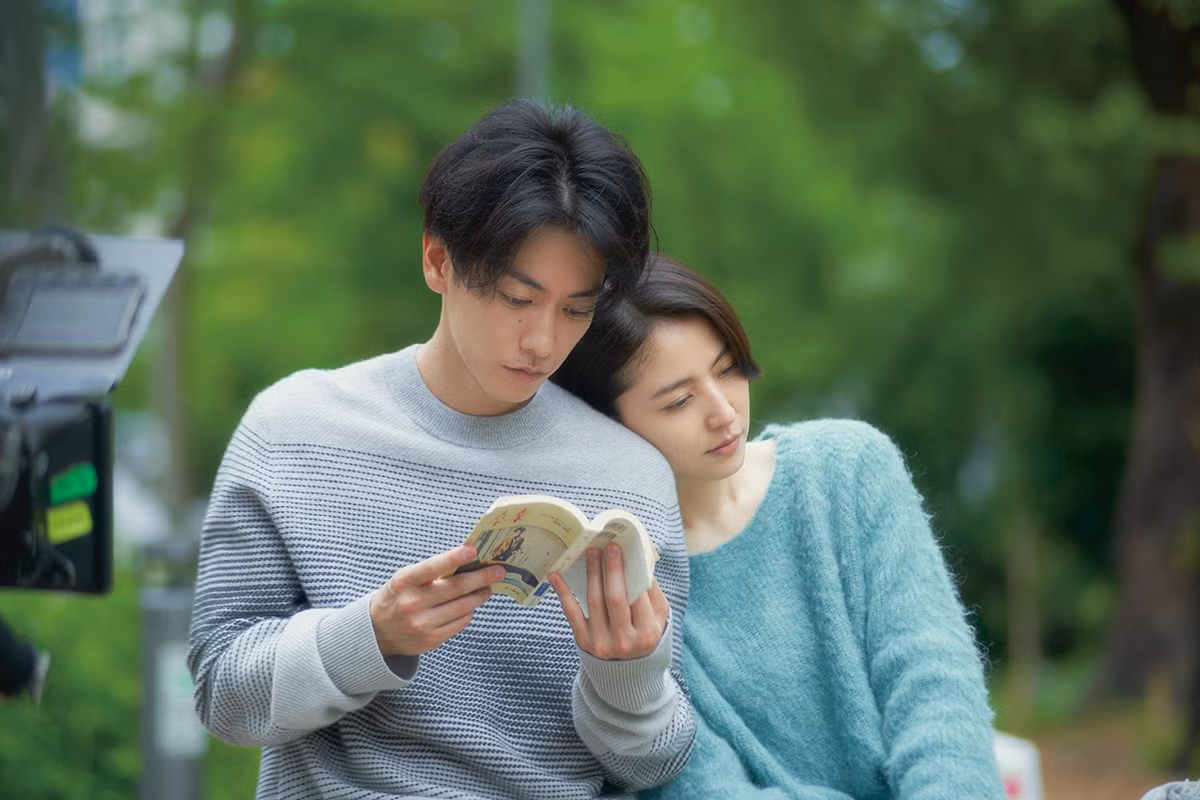 Mỗi quyết định của chúng ta ở quá khứ sẽ dẫn đến cánh cửa của hiện tại và cả tương lai phía trước. Mỗi quyết định của chúng ta ở quá khứ sẽ dẫn đến cánh cửa của hiện tại và cả tương lai phía trước.