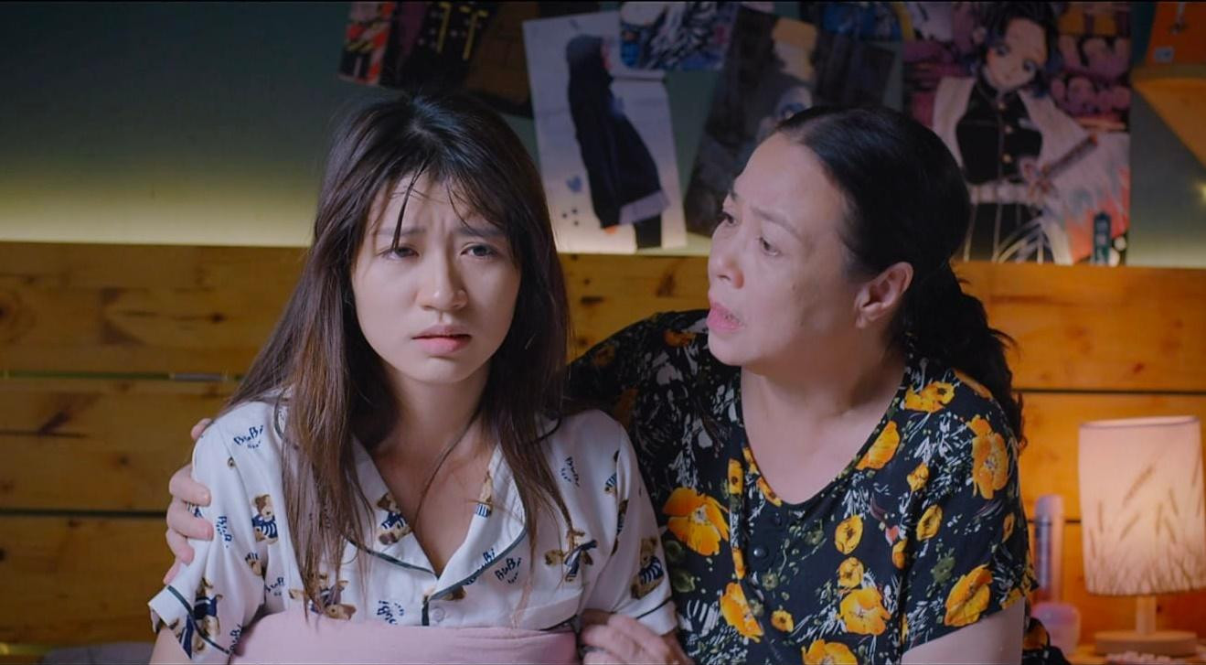 Vân Vân luôn dằn vặt bản thân vì cái chết của cha từ nhiều năm trước