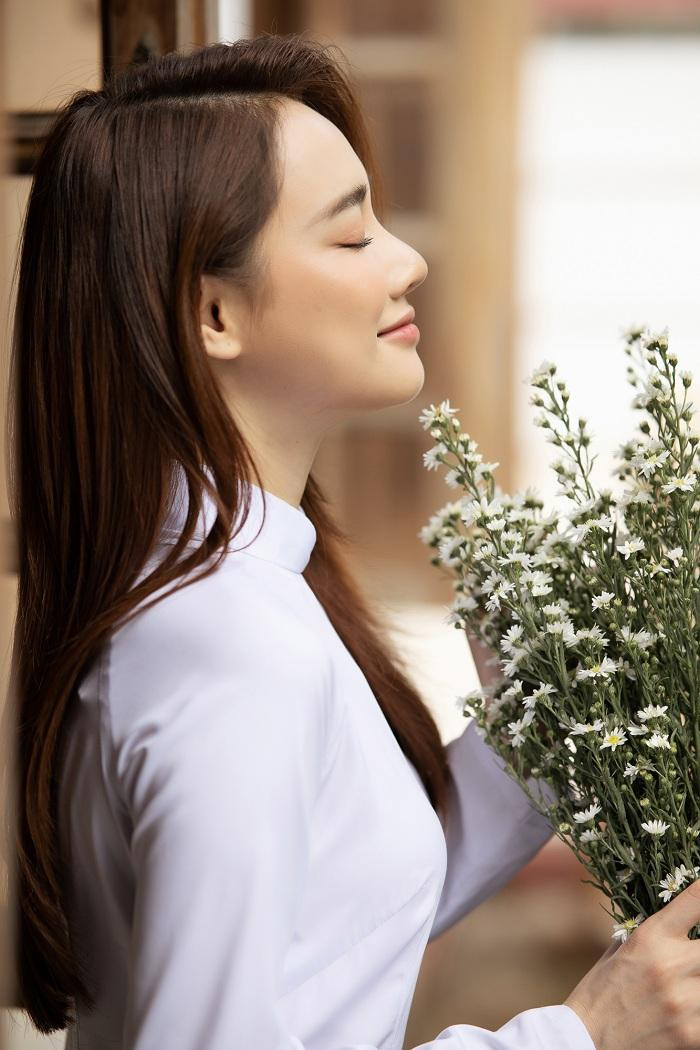 Kết nối các dữ liệu lại với nhau, netizen suy luận Nhã Phương chính là nhân vật được nhắc đến. Ảnh: FBNV Kết nối các dữ liệu lại với nhau, netizen suy luận Nhã Phương chính là nhân vật được nhắc đến. Ảnh: FBNV