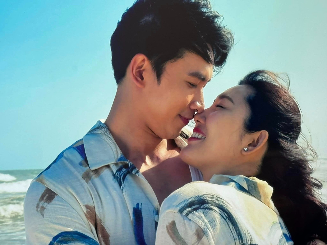 Thiên Ân và Minh Huy hạnh phúc ở cuối phim. Thiên Ân và Minh Huy hạnh phúc ở cuối phim.