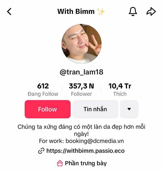 TikToker With Bimm với hơn 350.000 người theo dõi chuyên chia sẻ về các mẹo chăm sóc da. TikToker With Bimm với hơn 350.000 người theo dõi chuyên chia sẻ về các mẹo chăm sóc da.