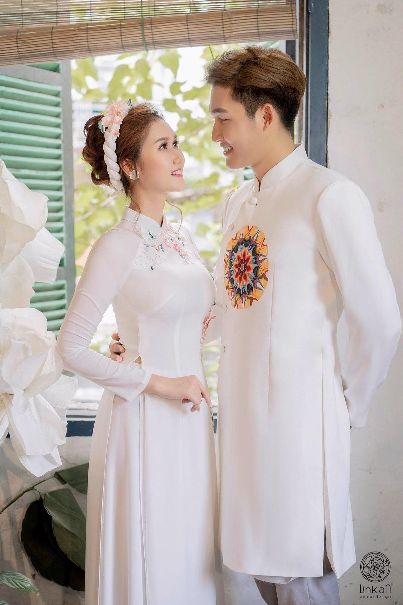 Hương Giang và Đình Tú chia tay sau hơn 5 năm hẹn hò.