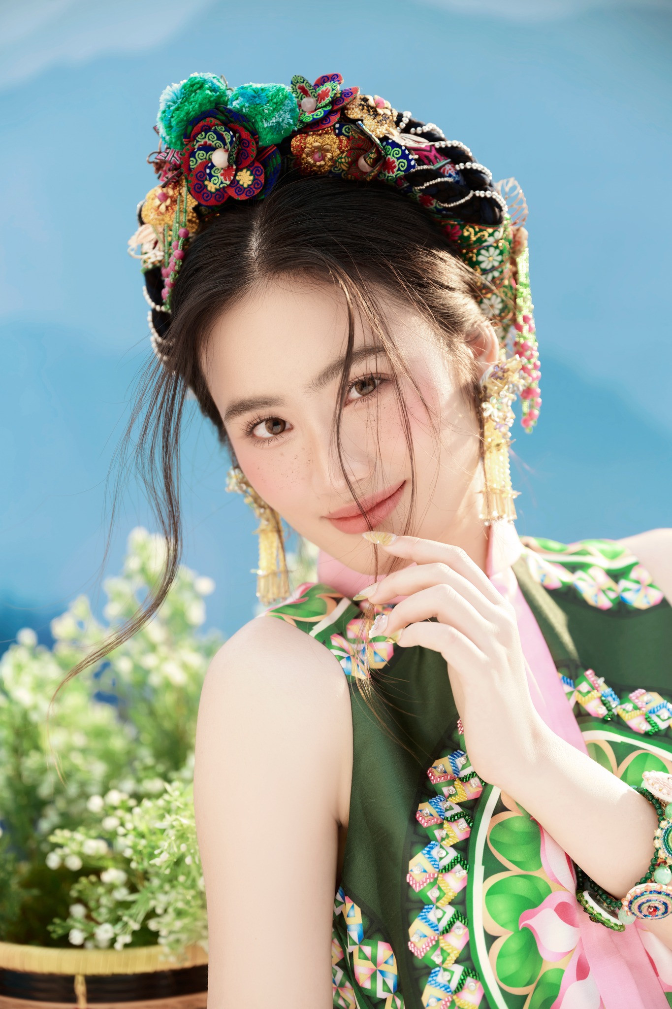 Ý Nhi đang cố gắng rất nhiều để tham gia Miss World sắp tổ chức. Ý Nhi đang cố gắng rất nhiều để tham gia Miss World sắp tổ chức.