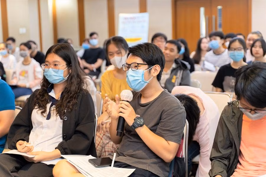 Buổi hội thảo diễn ra trong không khí sôi động với các hoạt động Q&A. Buổi hội thảo diễn ra trong không khí sôi động với các hoạt động Q&A.