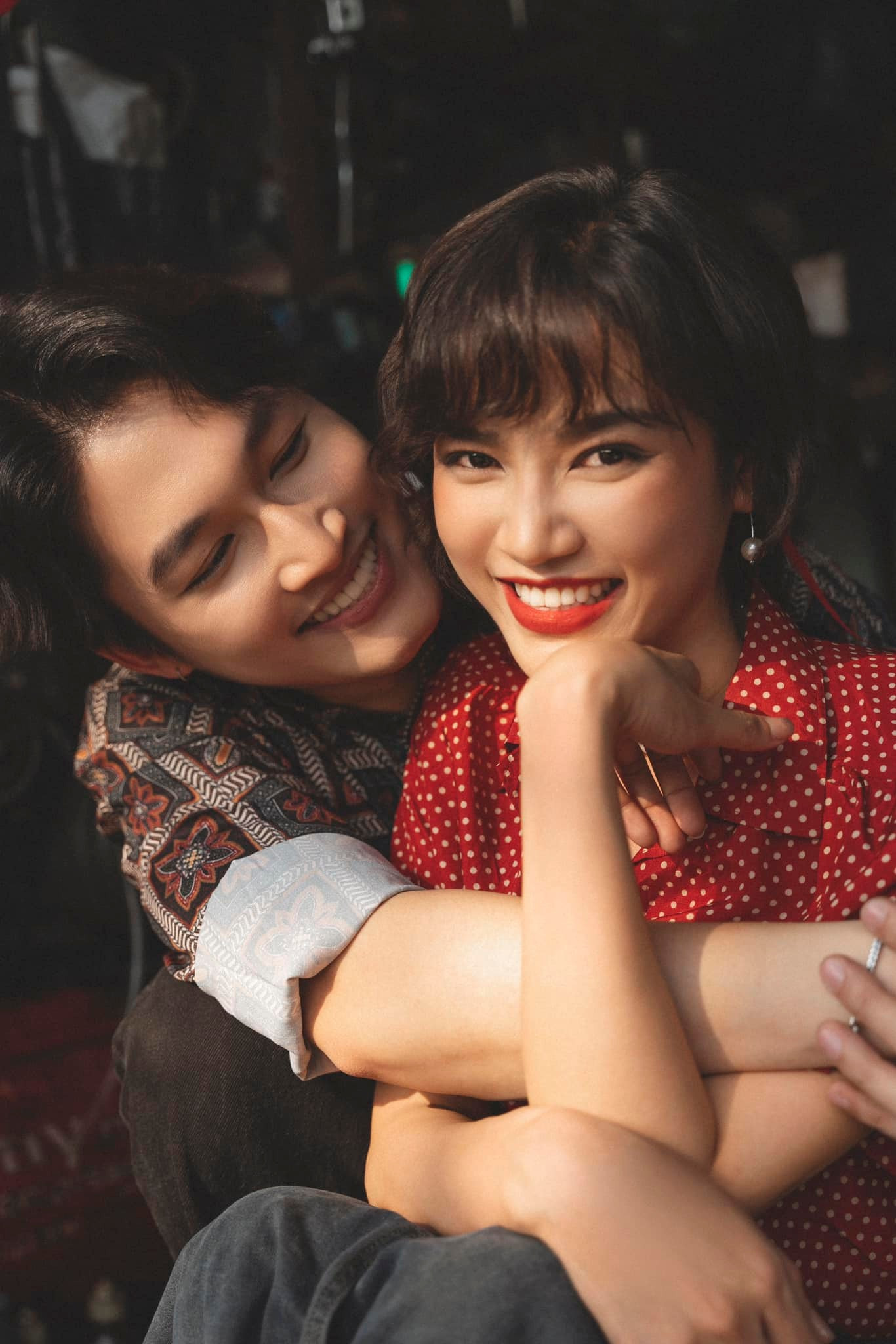 Đình Tú khen Anh Đào diễn xuất tự nhiên.