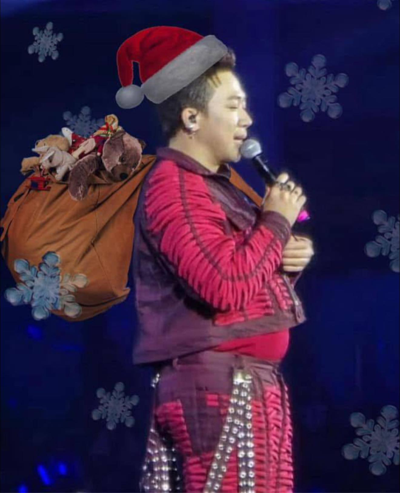 Bức hình "meme để đời" của Trấn Thành mùa Noel năm ngoái. Bức hình "meme để đời" của Trấn Thành mùa Noel năm ngoái.