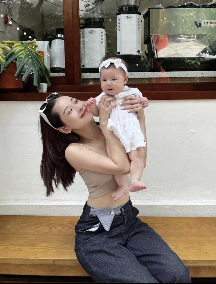 Chi Pu và bé Pam đều là ngôi sao mạng xã hội rất được yêu thích trong năm 2023. Chi Pu và bé Pam đều là ngôi sao mạng xã hội rất được yêu thích trong năm 2023.