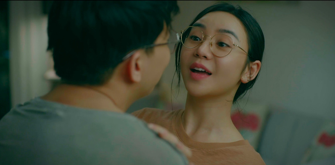 Tùng và Nguyệt sắp đối mặt với sóng gió. Tùng và Nguyệt sắp đối mặt với sóng gió.