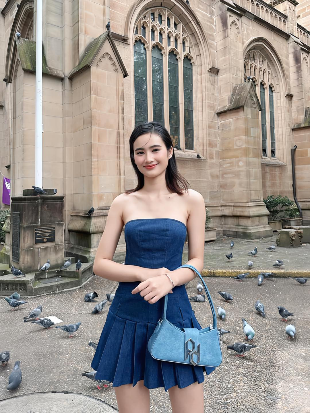 Tiếng Anh của nàng hậu cũng tiến bộ rõ rệt.