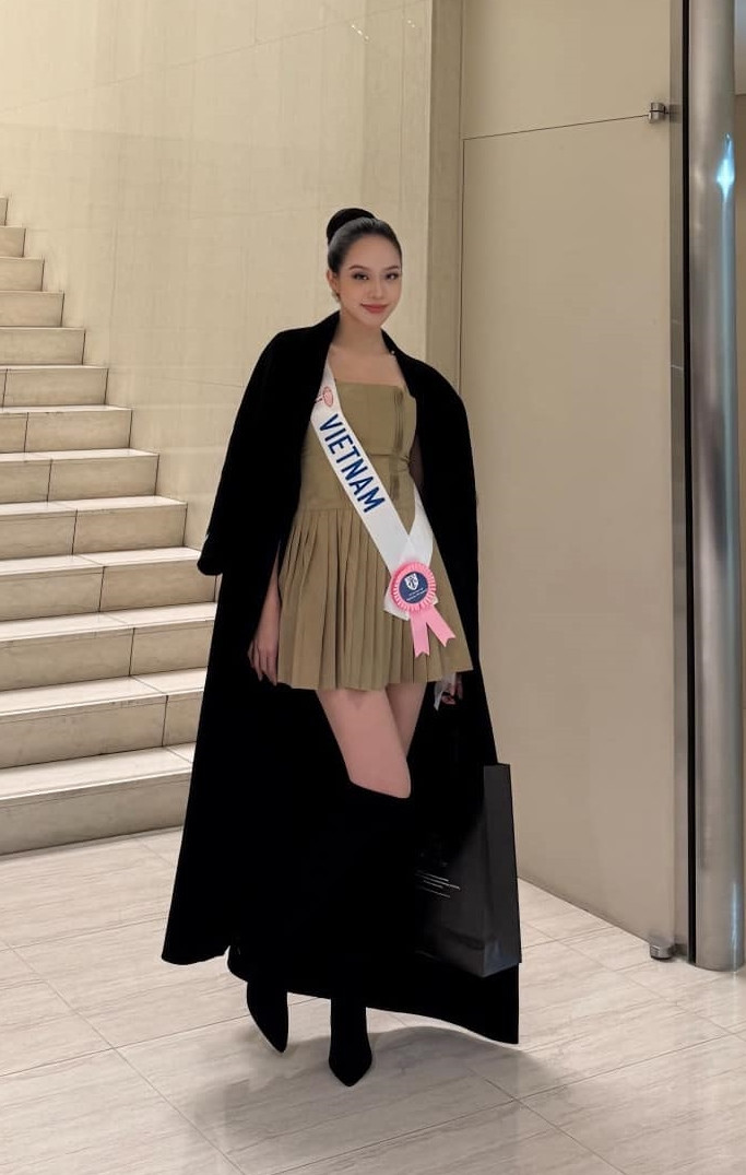 Thanh Thủy rất chăm chỉ cập nhật hình ảnh trong những ngày đi thi quốc tế. Thanh Thủy rất chăm chỉ cập nhật hình ảnh trong những ngày đi thi quốc tế.