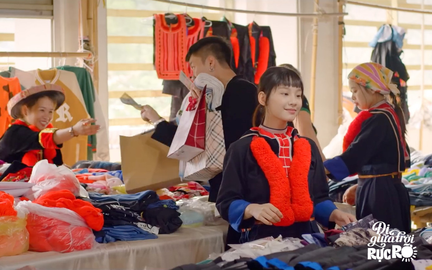 Đây có phải là đoàn làm phim cố tình ghi sai để tránh rắc rối chăng?