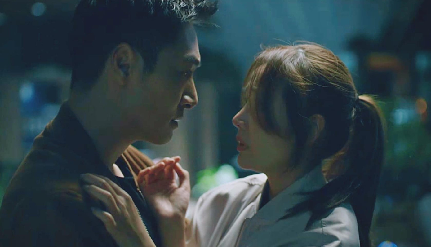 Lâm luôn xuất hiện vào những lúc Dương gặp khó khăn. Lâm luôn xuất hiện vào những lúc Dương gặp khó khăn.