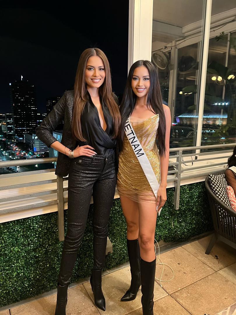 Hoa hậu Ngọc Châu và Miss Universe 2020 Hoa hậu Ngọc Châu và Miss Universe 2020