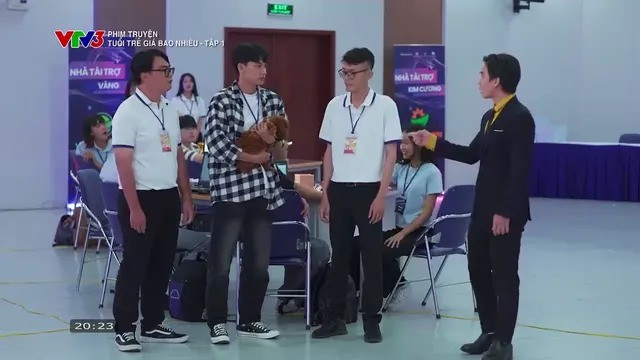 Bối cảnh, góc máy, màu phim đều bị khán giả phàn nàn.