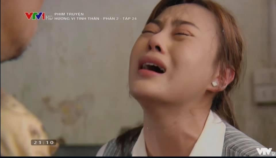 Phương Oanh khóc rất nhiều trong Hương Vị Tình Thân. Phương Oanh khóc rất nhiều trong Hương Vị Tình Thân.