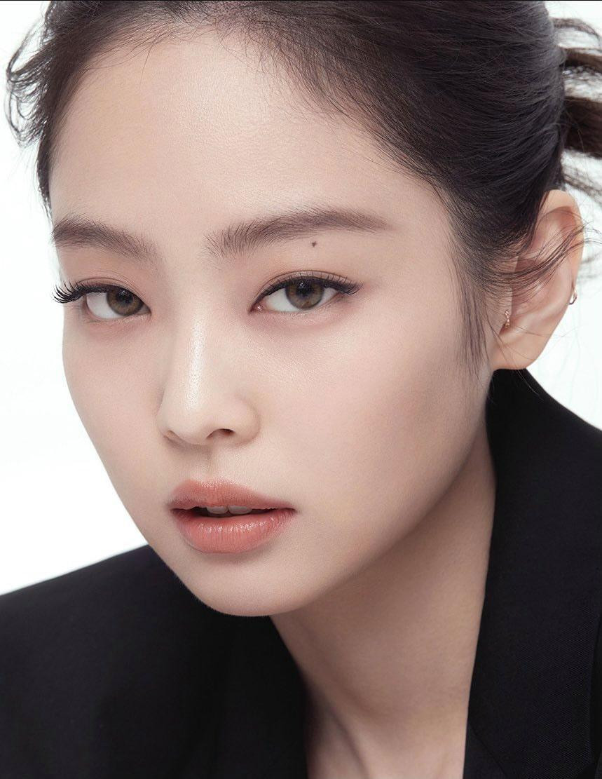 Đến lượt Jennie bị YG Ent &quot;bỏ quên&quot;