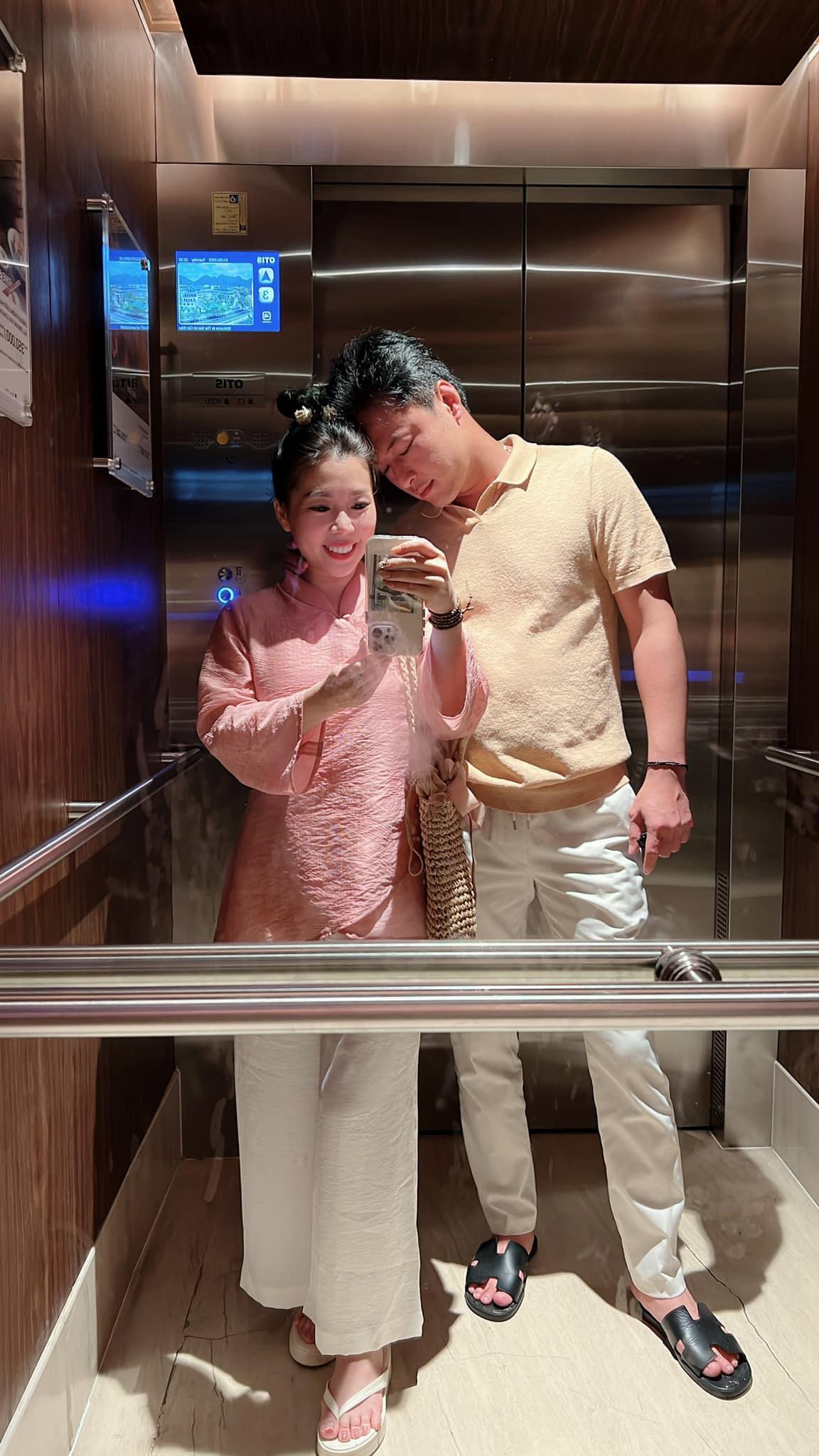 Vợ chồng diễn viên Hồng Đăng đã tạm khóa trang cá nhân để tránh ồn ào Vợ chồng diễn viên Hồng Đăng đã tạm khóa trang cá nhân để tránh ồn ào