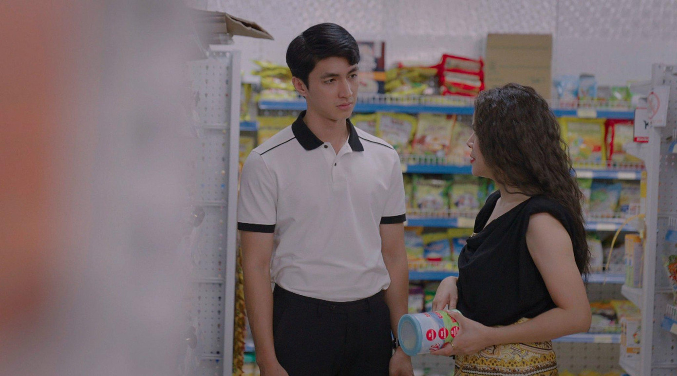 Quân bị Sơn Ca phát hiện đang đi cùng Cẩm Khê