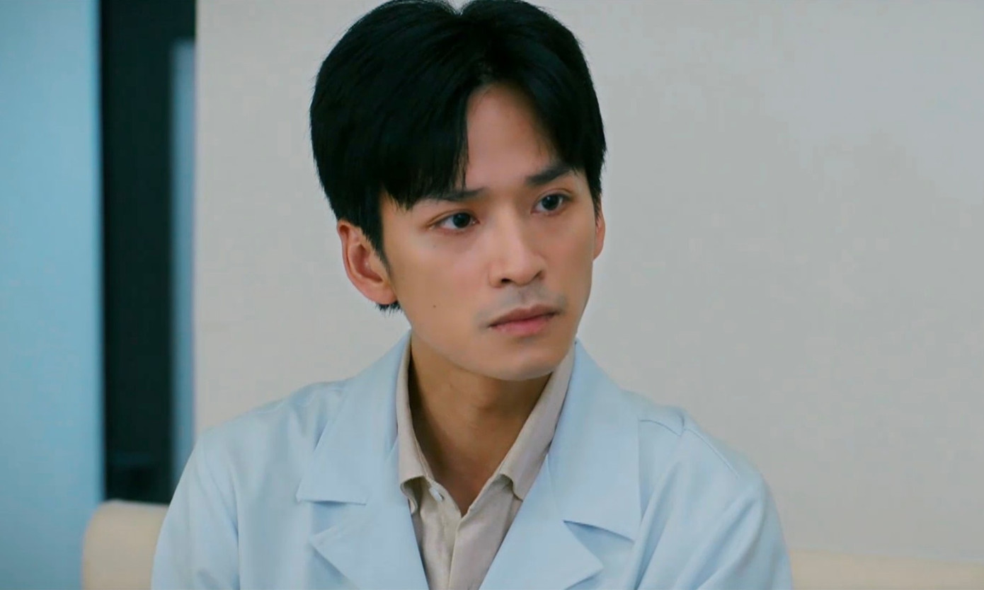 Là bác sĩ nhưng nhìn Nguyên lúc nào cũng như người bệnh lâu năm.