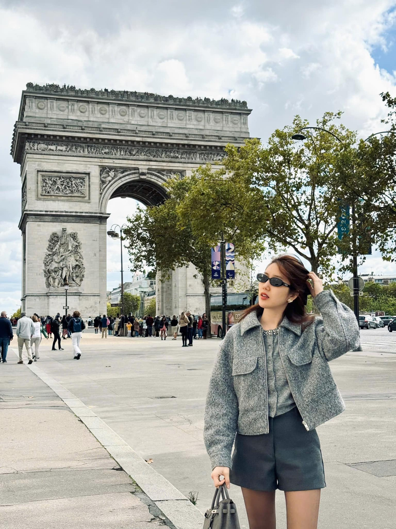 Cùng đi chơi Paris nhưng hai người không khoe ảnh chung. Cùng đi chơi Paris nhưng hai người không khoe ảnh chung.