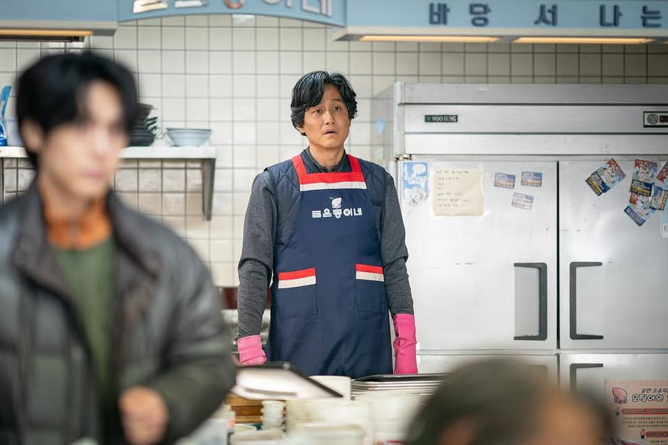 Hoàn cảnh nghèo khó khiến gia đình luôn căng thẳng. Hoàn cảnh nghèo khó khiến gia đình luôn căng thẳng.