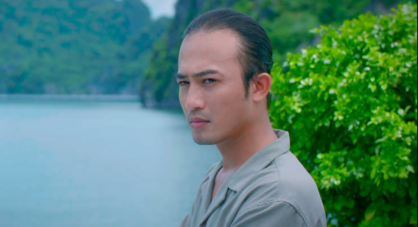 Doãn Quốc Đam được khen ngợi với vai Hồng. Doãn Quốc Đam được khen ngợi với vai Hồng.