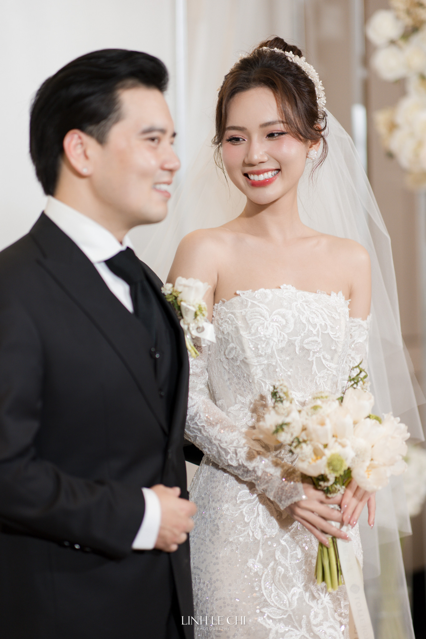 Studio này đã chụp ảnh đám cưới cho nhiều cặp đôi nổi tiếng. Studio này đã chụp ảnh đám cưới cho nhiều cặp đôi nổi tiếng.