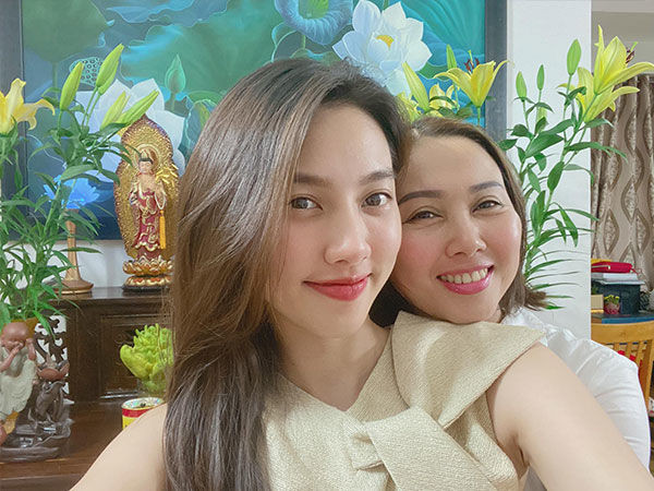 Trong mắt mẹ ruột, Thùy Tiên là cô gái giàu nghị lực.